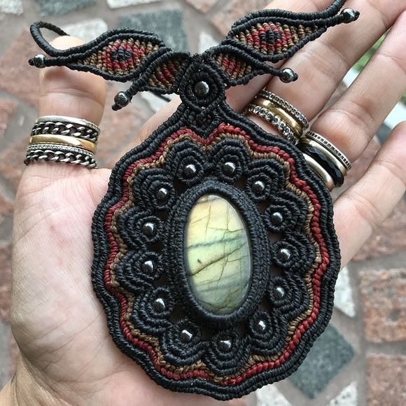 Sold ! labradorite boho macrame necklace - Picture 3 of 8